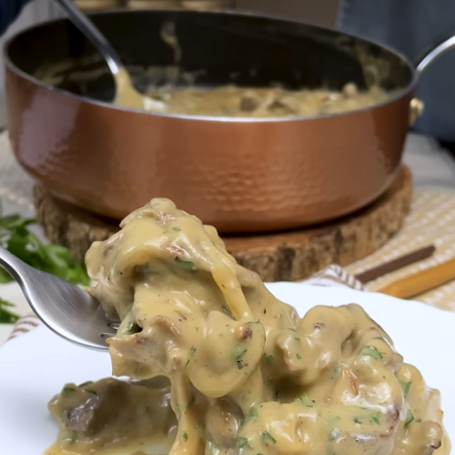 Carne com Creme de Batata, Queijo e Bacon: Um Prato Que Vai Deixar Todo Mundo Salivando!