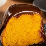 Bolo de Cenoura com Cobertura de Chocolate: Receita de Vó Atualizada para Arrasar na Cozinha