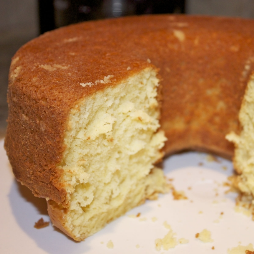 Bolo de Manteiga Fofinho em 40 Minutos – Receita Irresistível!